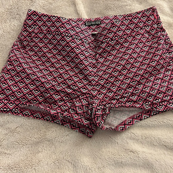 Express Shorts - Picture 1 of 2